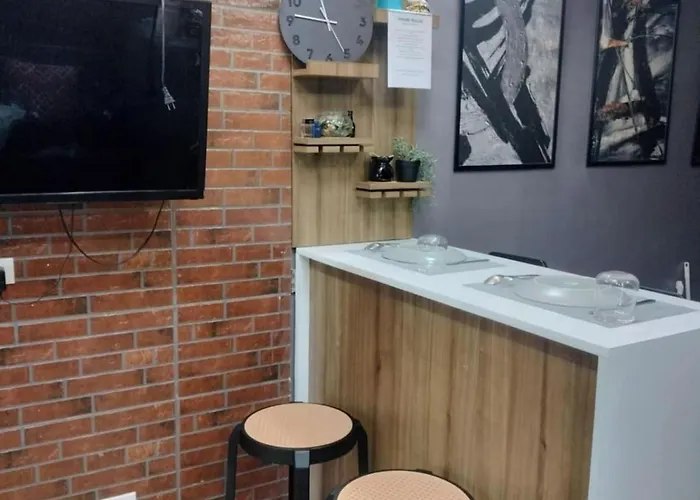 Fully Furnished Near Bgc Apartamento Manila